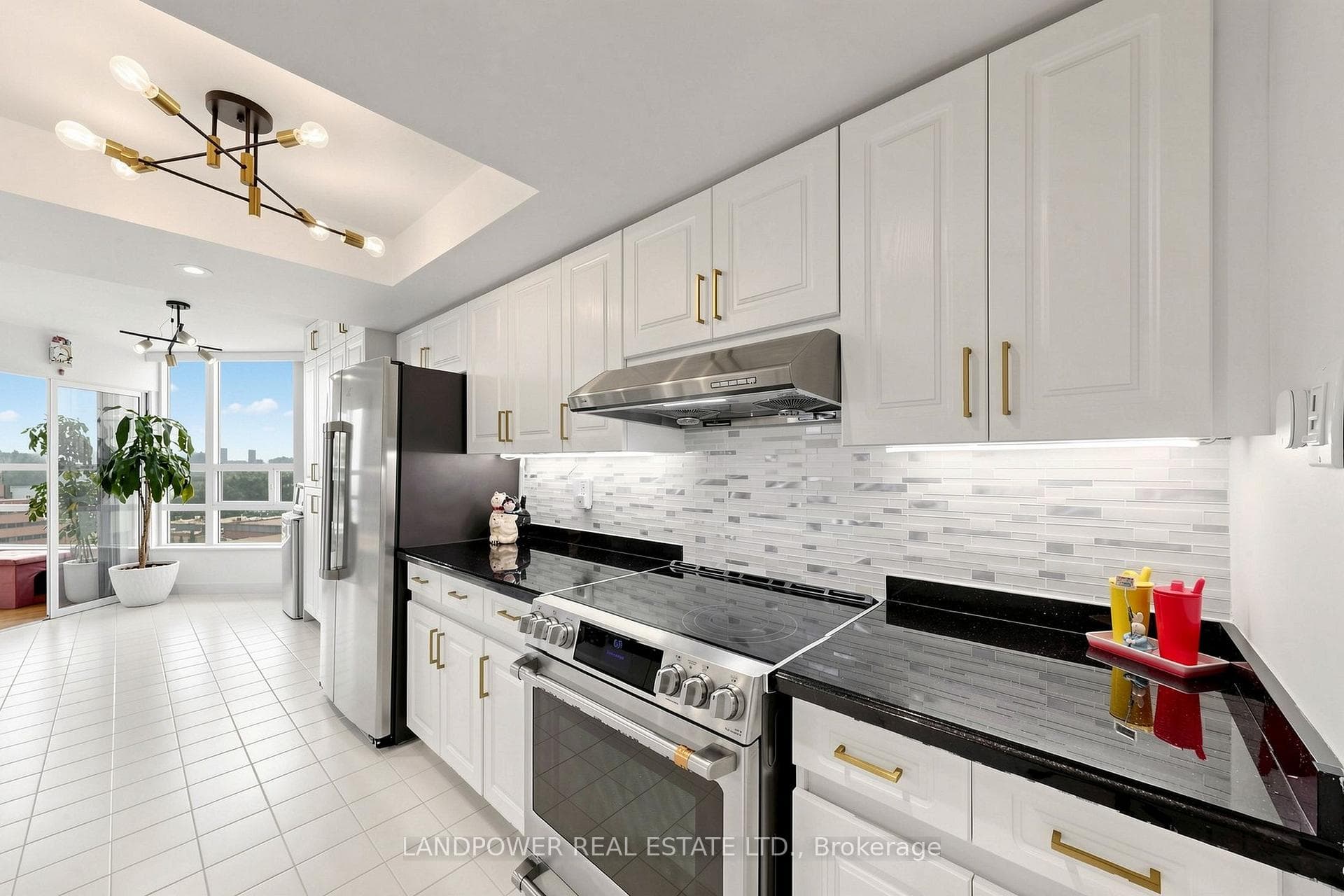 7825 Bayview Avenue Unit 1106 photo 12