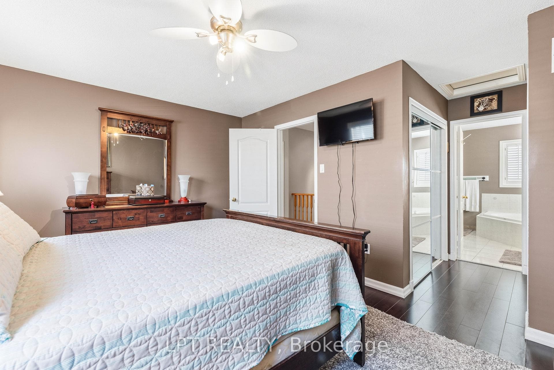 8 Burnaby Drive photo 24