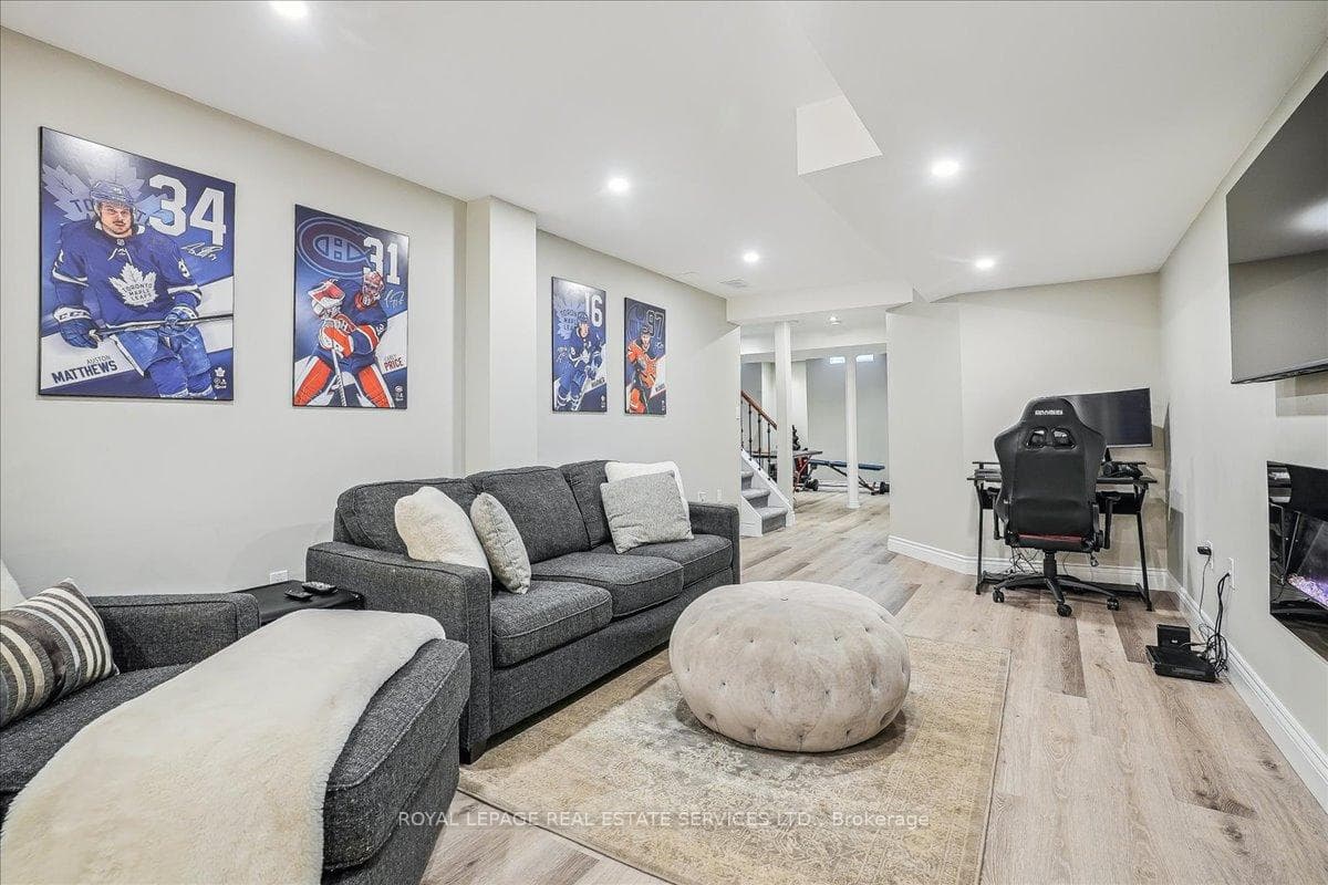 2461 Springforest Drive photo 33