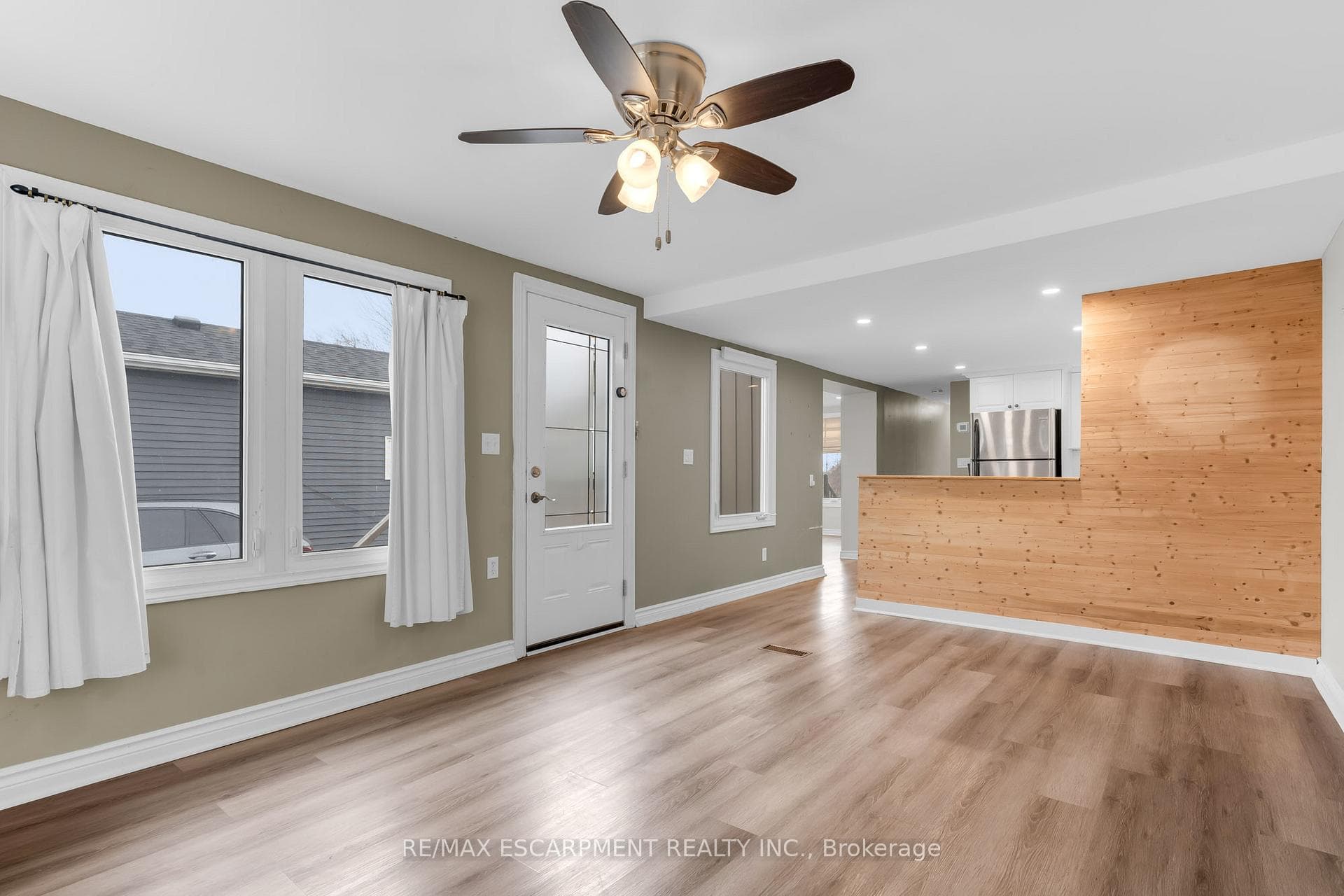 4417 Timothy Lane photo 5