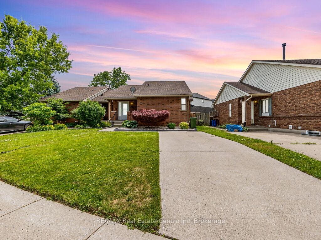 385 Highview Drive photo 31