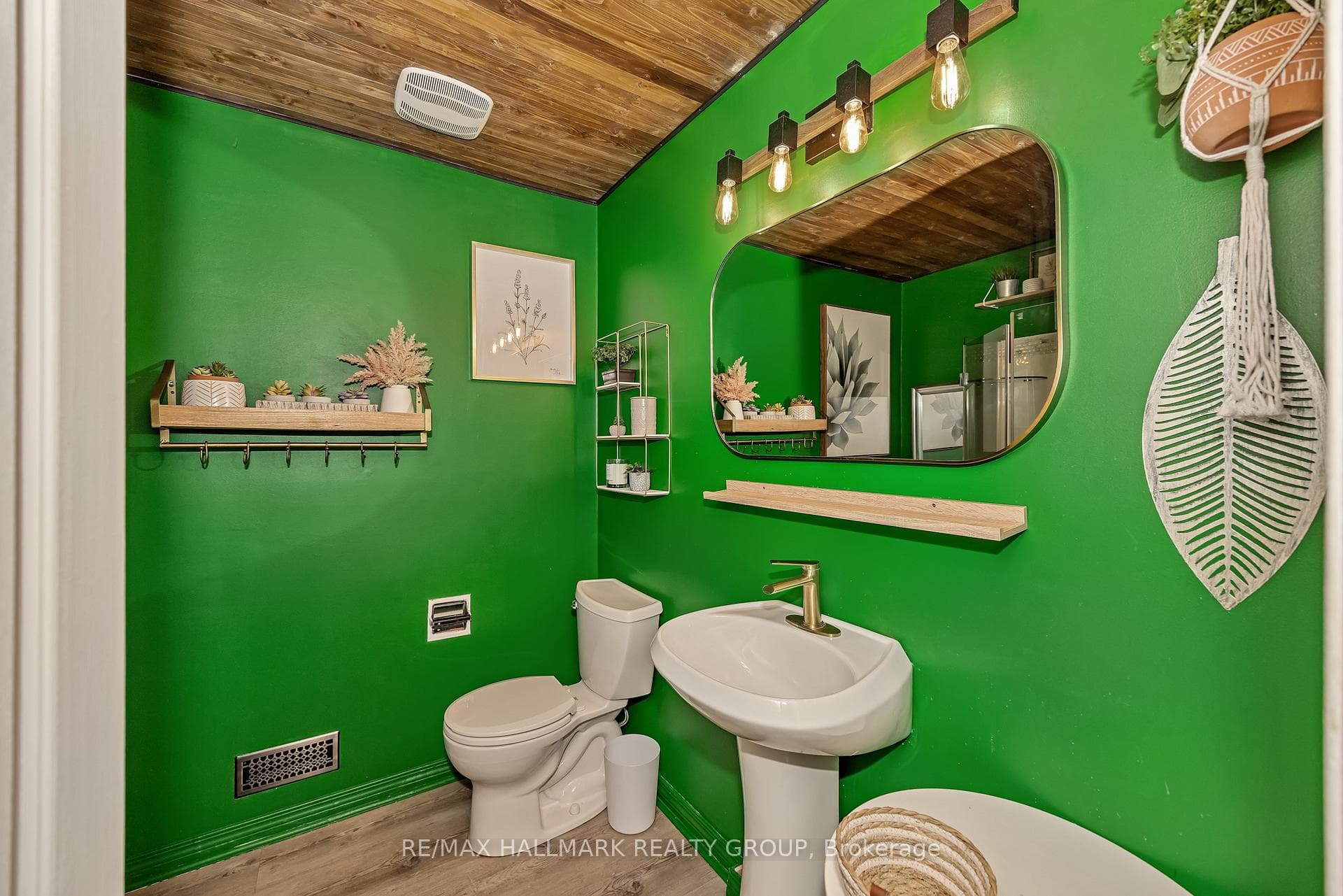 35 Benlea Drive photo 26