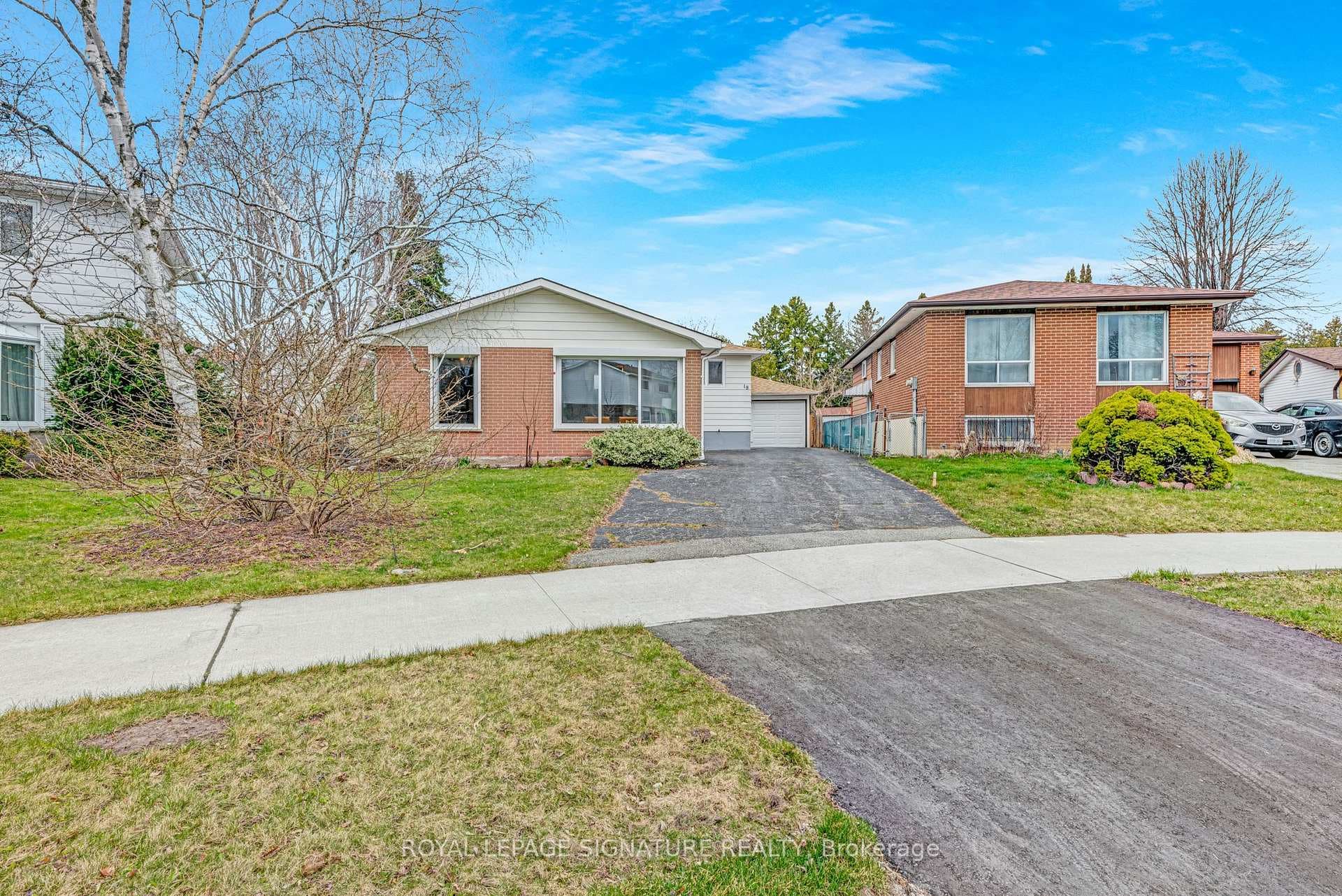 18 Howell Square photo 39