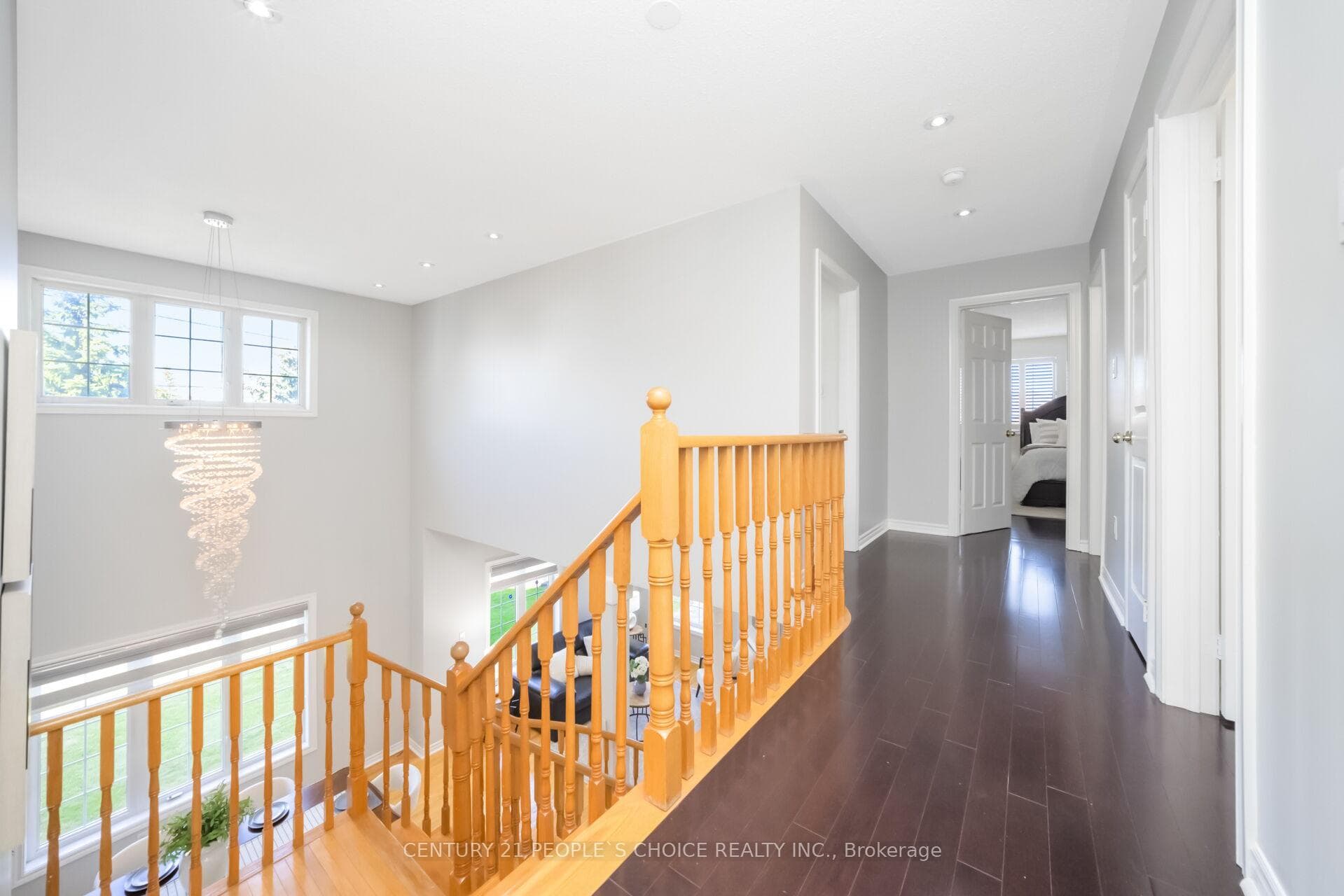 753 Envoy Drive photo 32