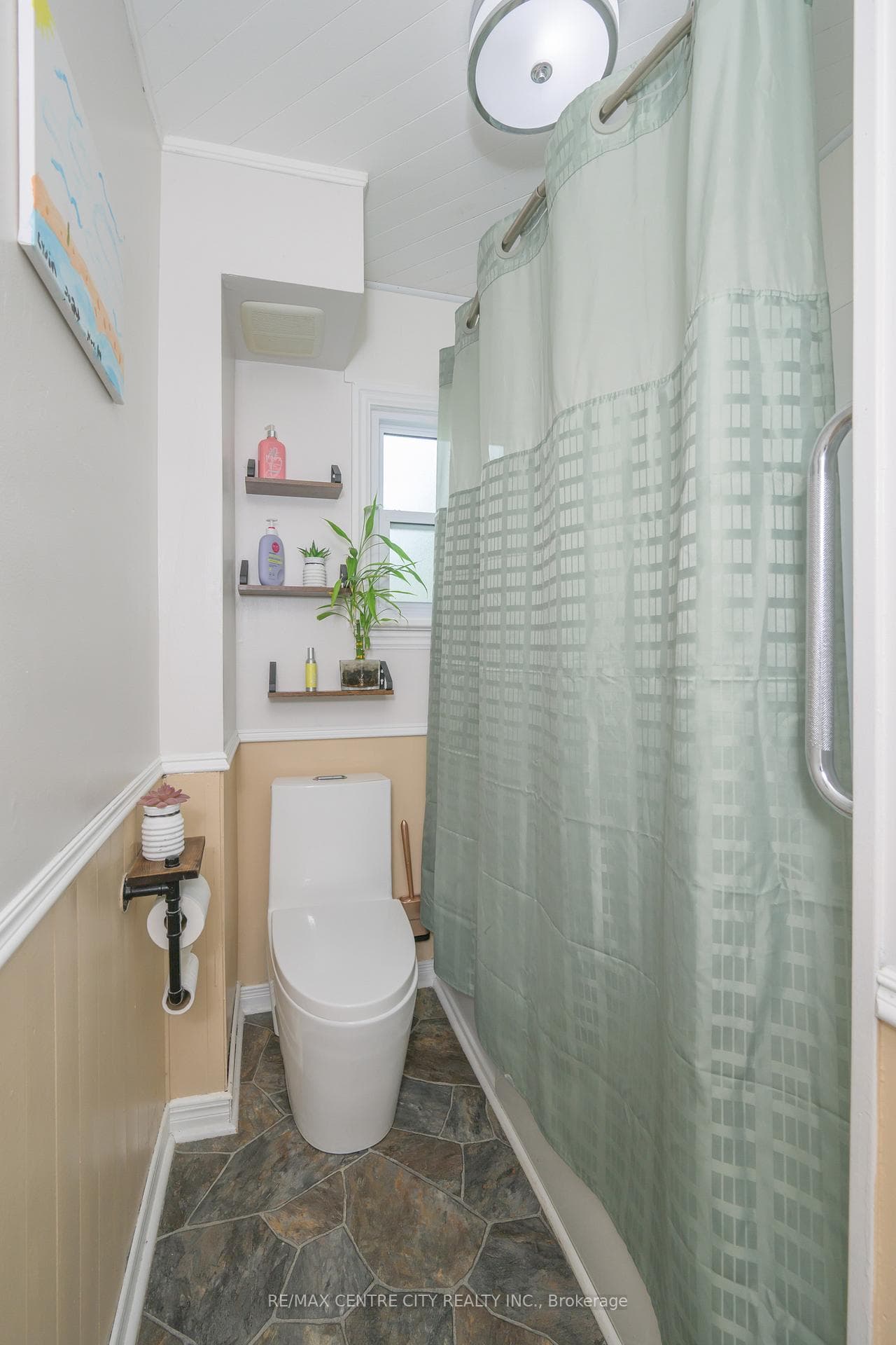 1650 Evangeline Street photo 20