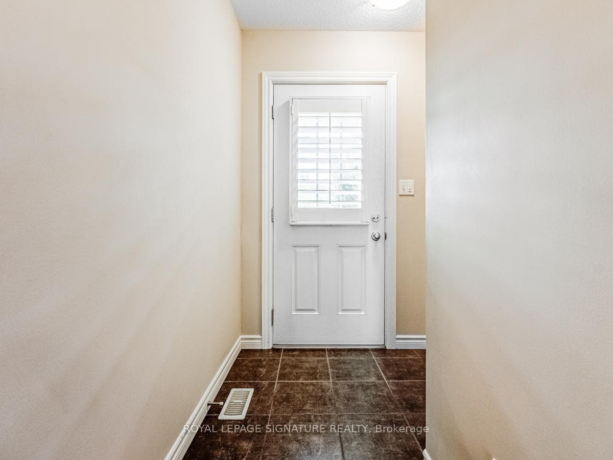 18 Couling Crescent photo 14