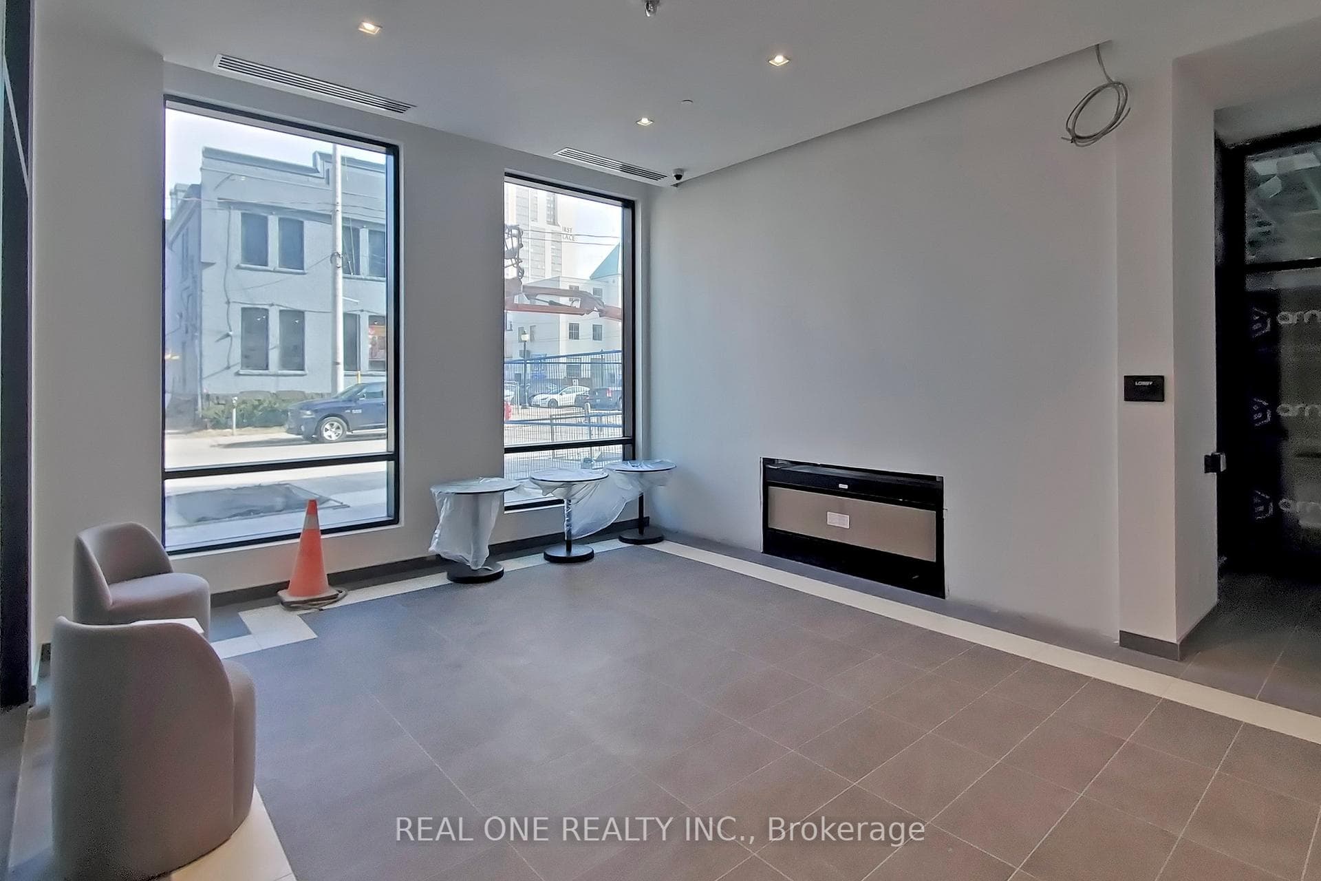 1 Jarvis Street Unit 821 photo 11