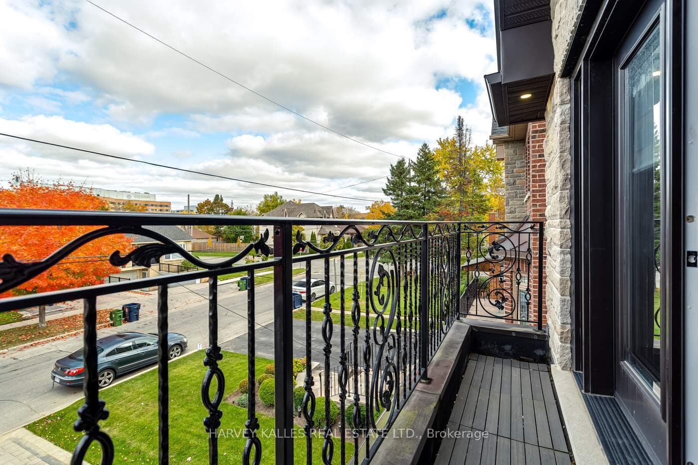 31 Regina Avenue photo 24