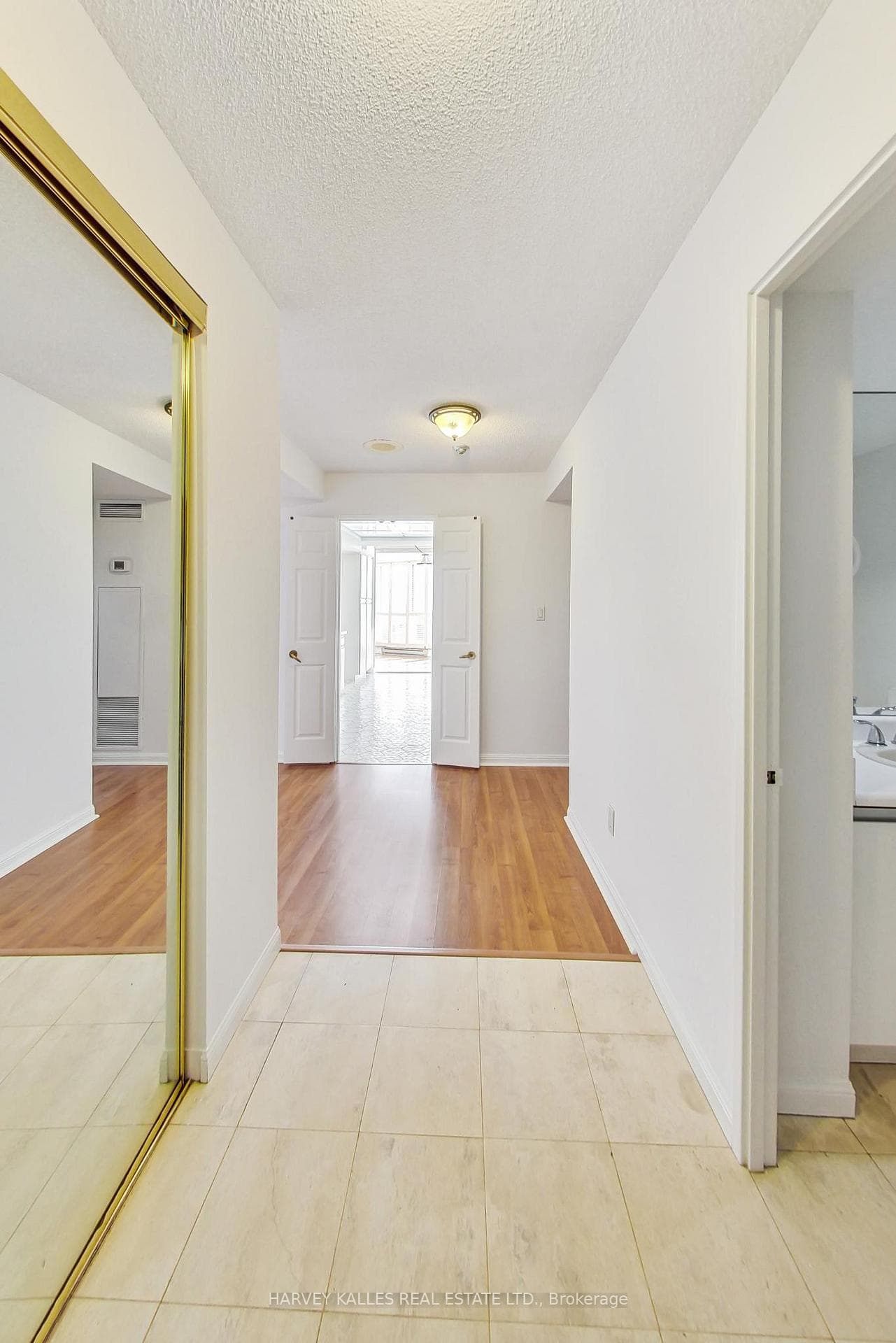 85 Skymark Drive Unit 1602 photo 10