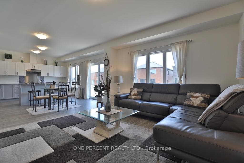 72 Dusenbury Drive photo 9