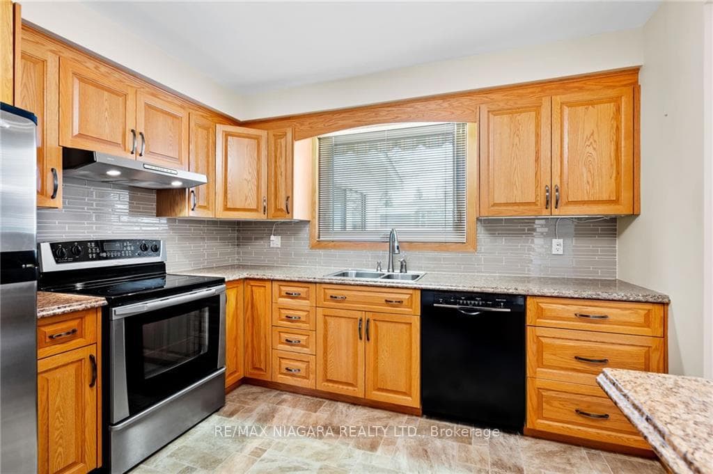 35 Lindbergh Drive photo 10