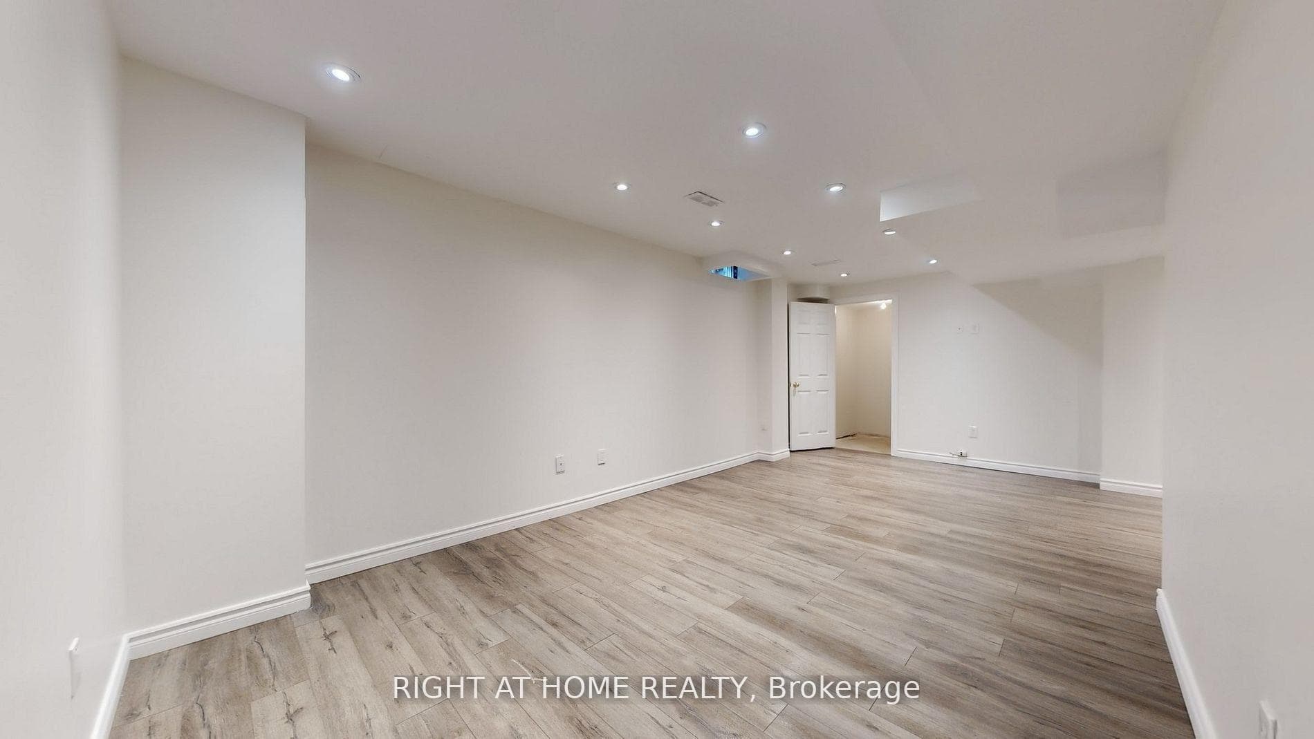5160 Ravine Crescent photo 13