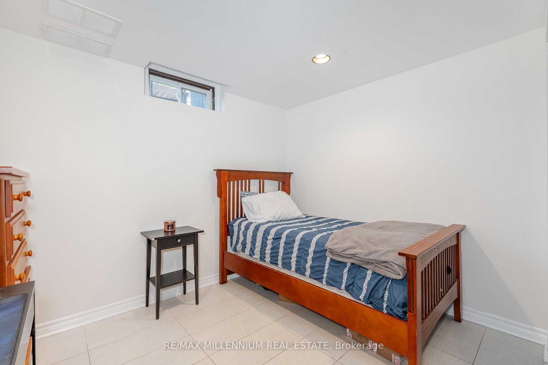143 Hudson Crescent photo 29