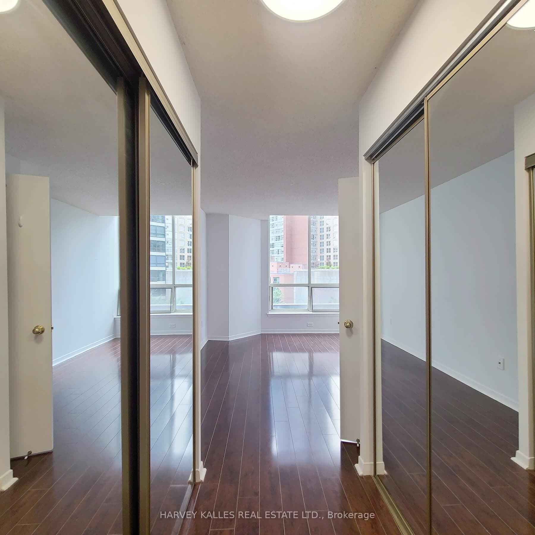 44 St Joseph Street Unit 410 photo 2