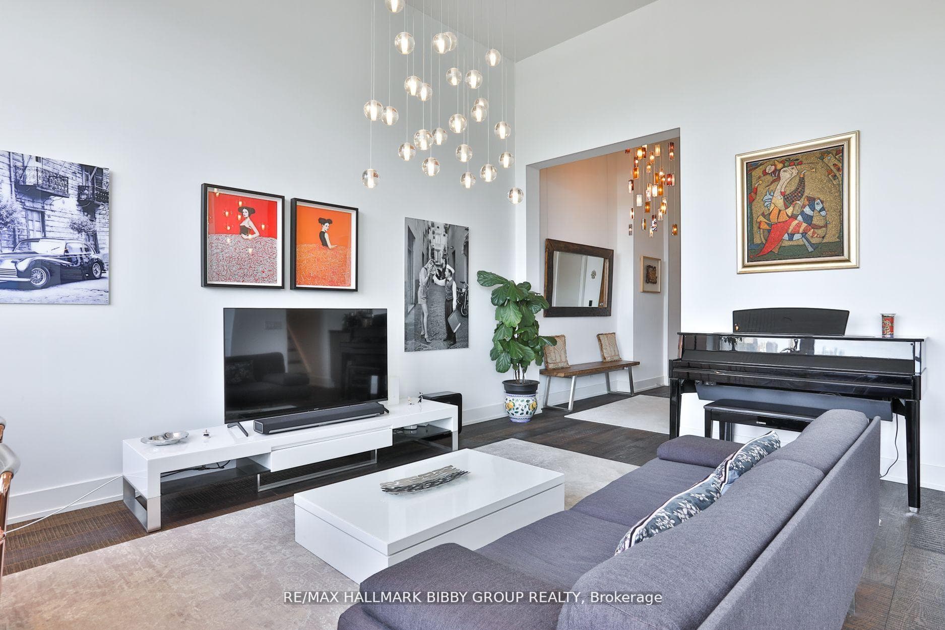 111 St Clair Avenue Unit 819 photo 5