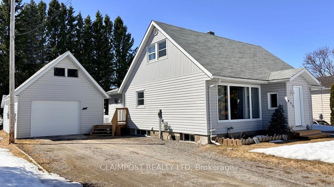 453 Second Avenue photo 1