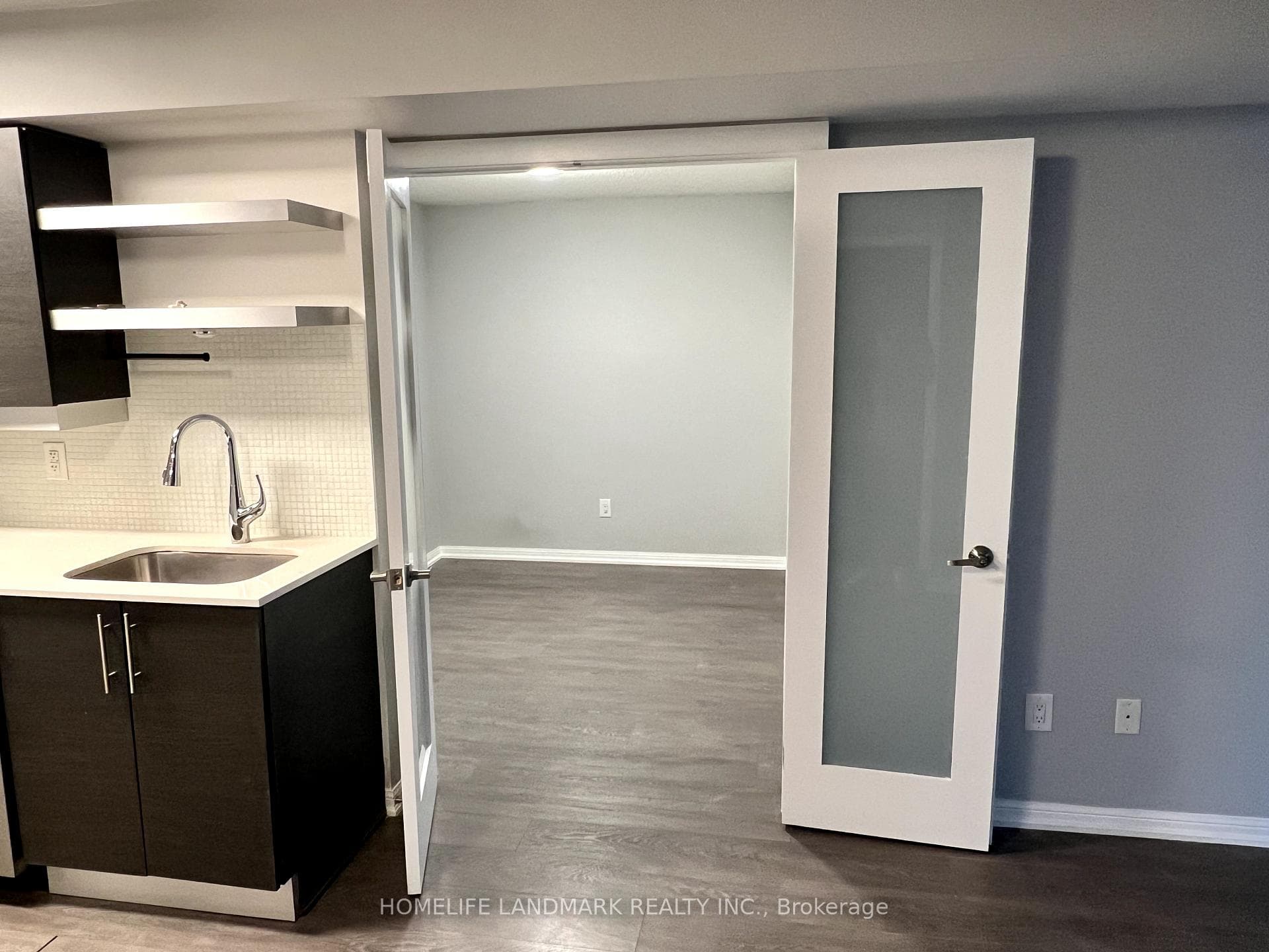 400 Adelaide Street Unit 1601 photo 20