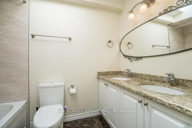 137 Helendale Avenue photo 7