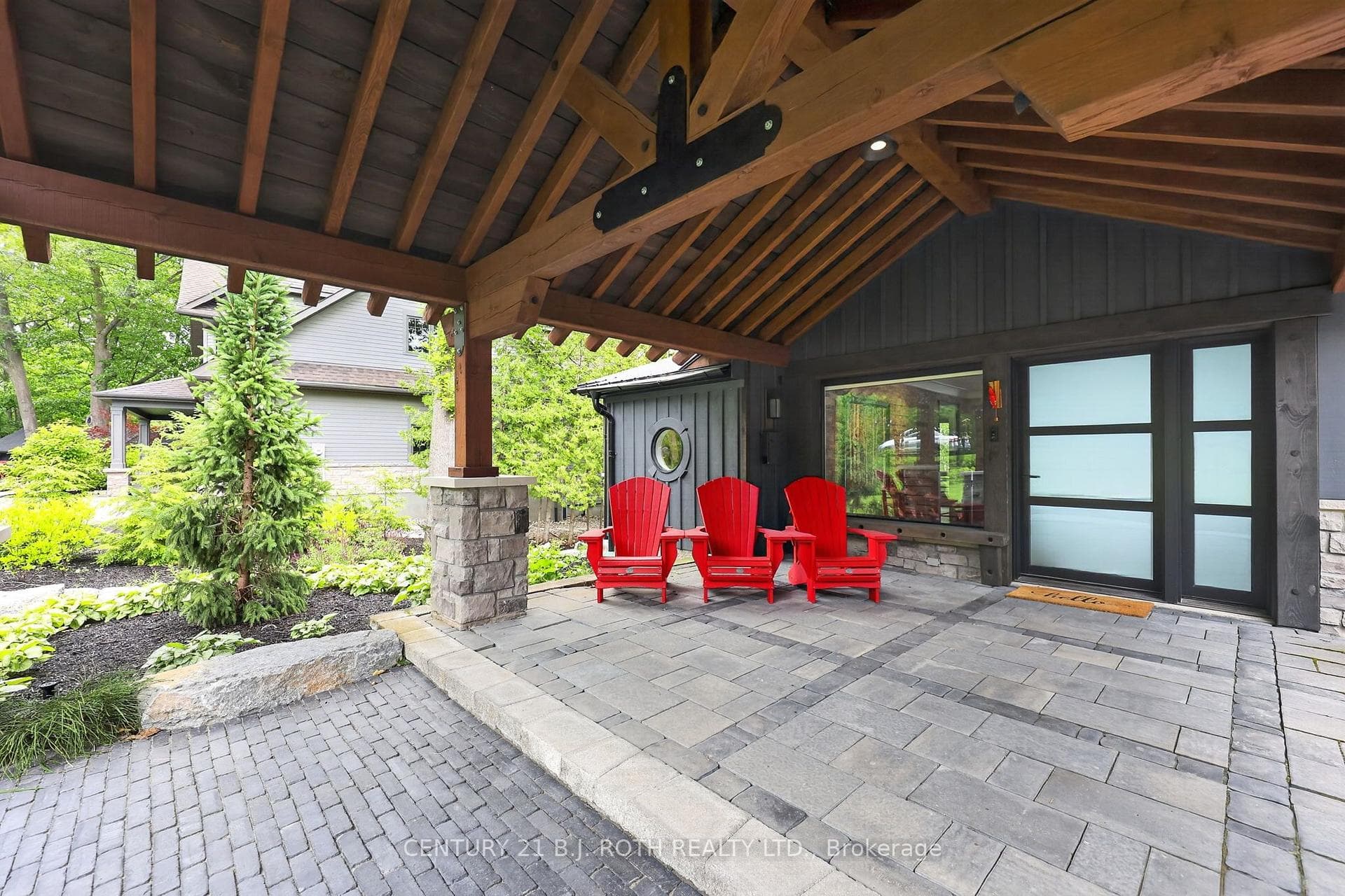 9 Barrie Terrace photo 7