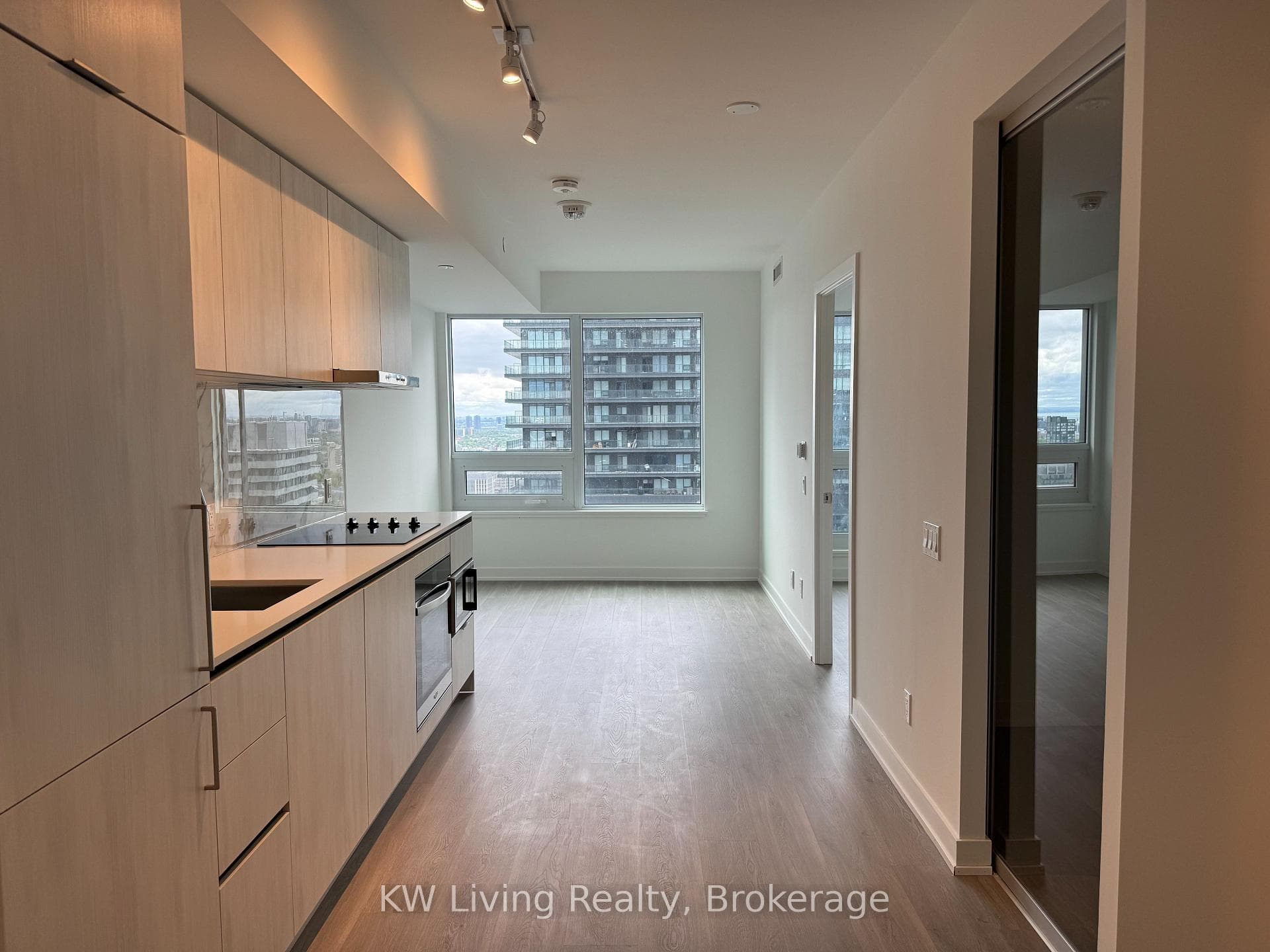 8 Wellesley Street Unit 4102 photo 13