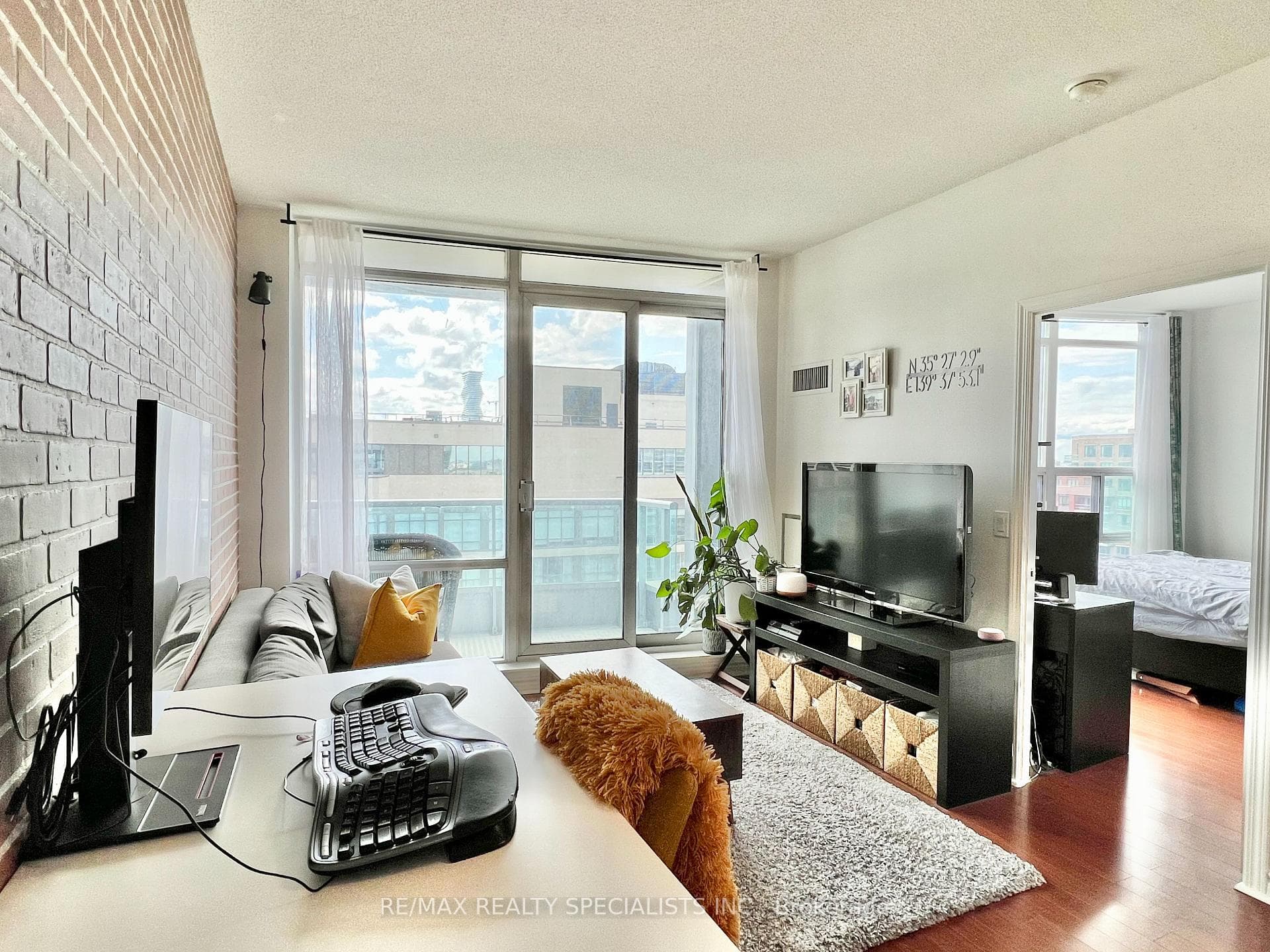 33 Elm Drive Unit 2505 photo 4