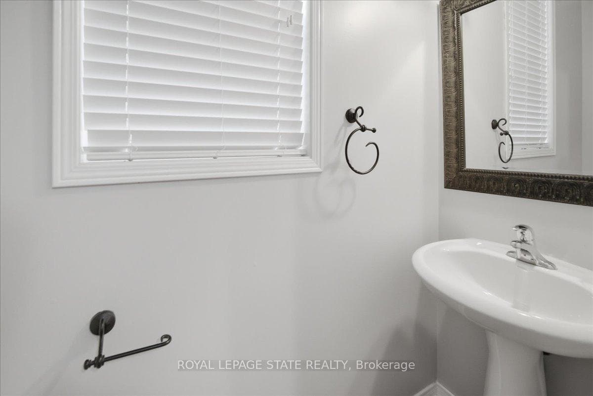 40 Whitwell Way photo 13