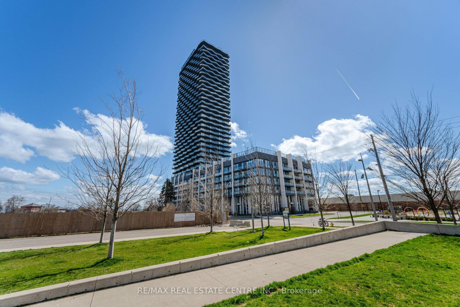 36 Zorra Street Unit 2606 photo 1