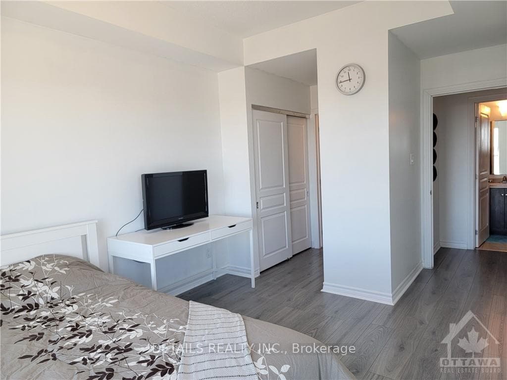 100 ROGER GUINDON Avenue Unit 704 photo 15