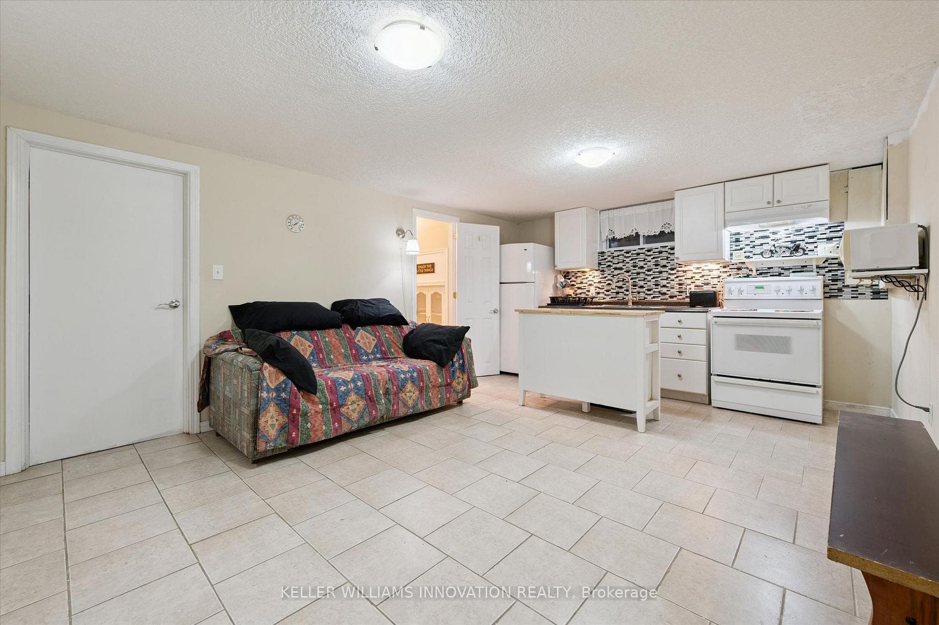 271 Mausser Avenue photo 24
