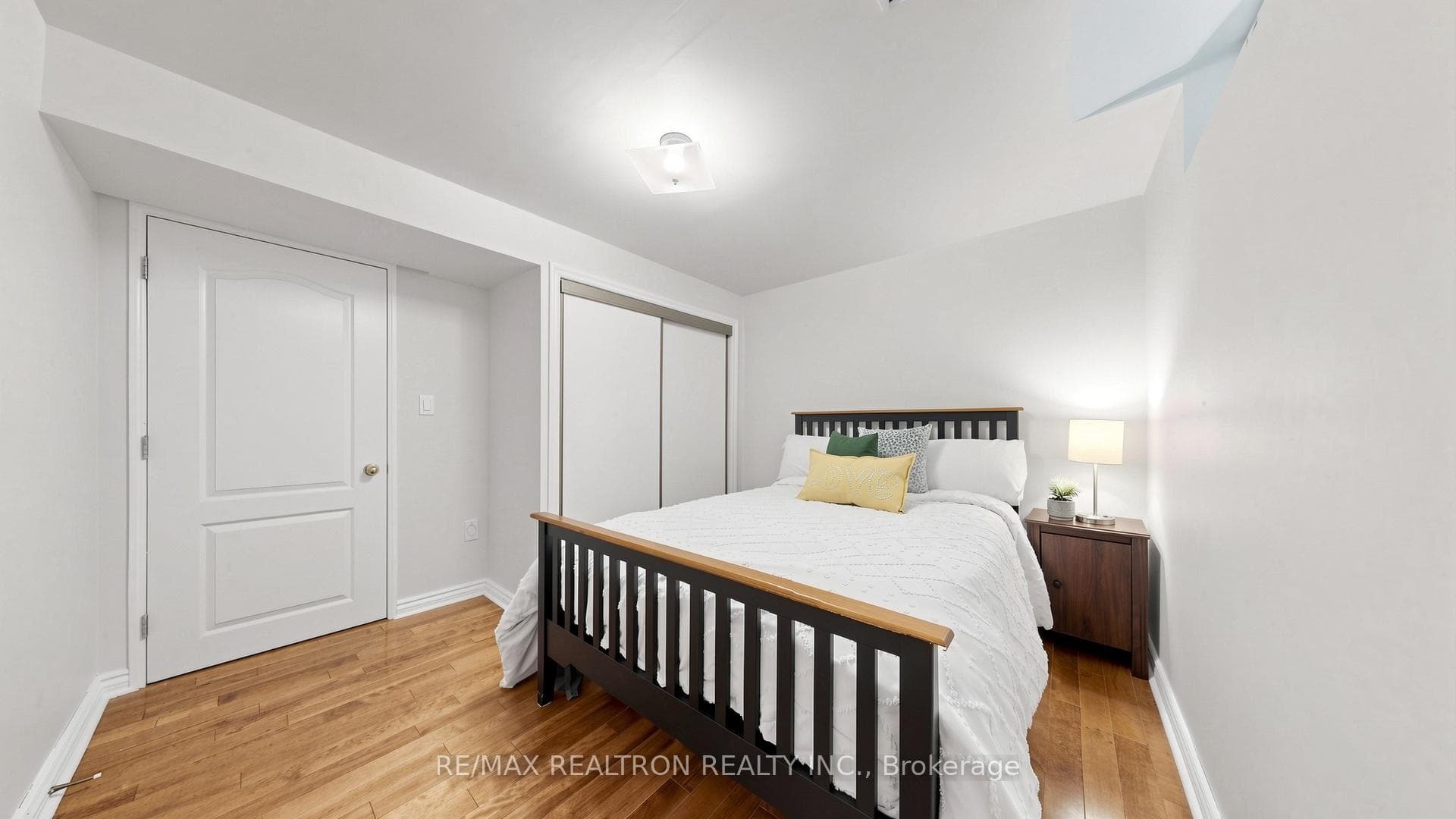 492 Pleasant Ridge Avenue photo 31