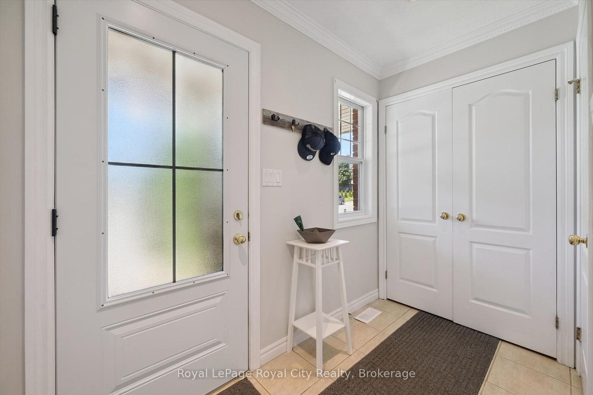 220 Carrington Drive photo 3