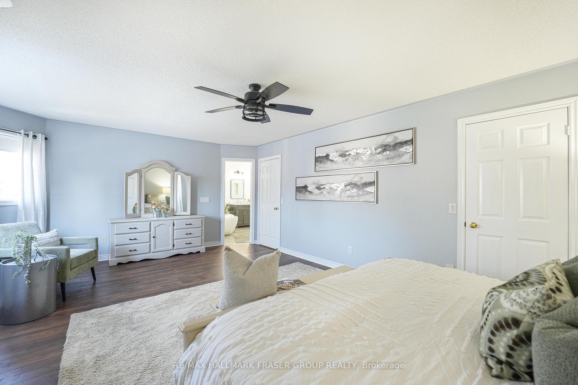 168 Elizabeth Street photo 21