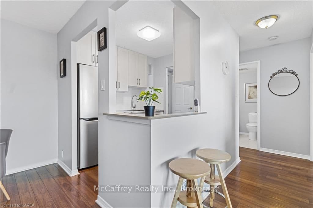 14 GREENVIEW Drive Unit 608 photo 12