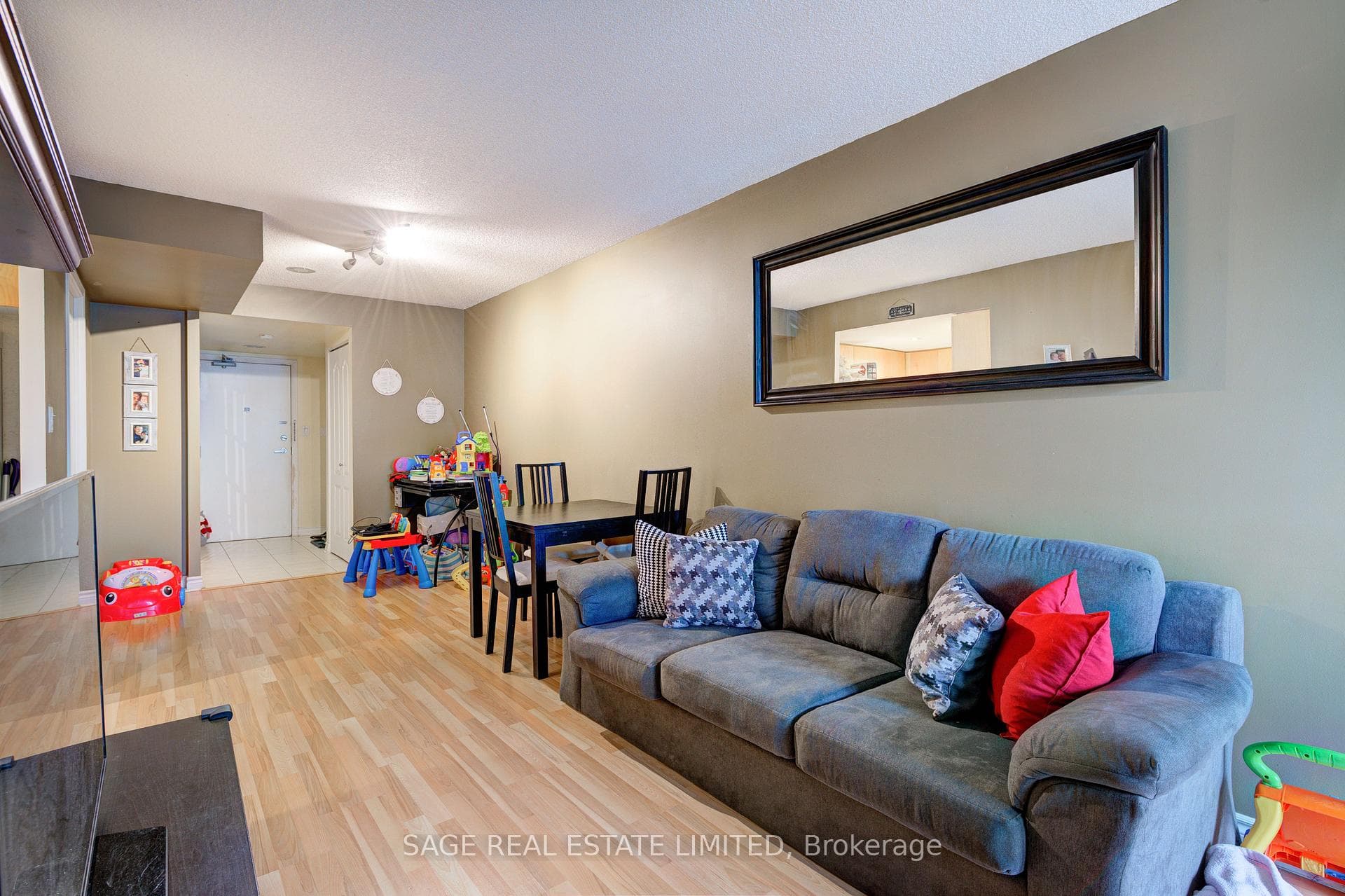 3 Rean Drive Unit 2512 photo 7