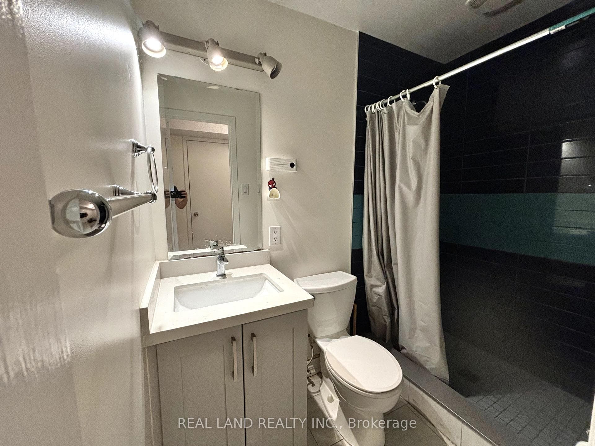 2359 birchmount Road Unit #28 photo 19