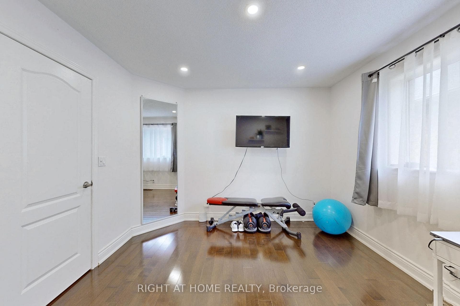 30 Casabel Drive Unit Upper photo 38