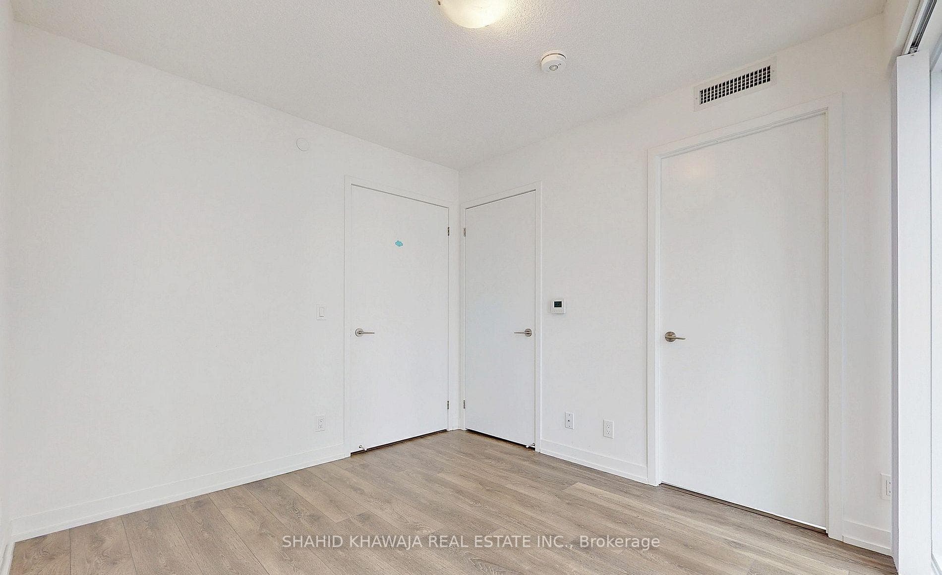 60 Shuter Street Unit 1702 photo 18