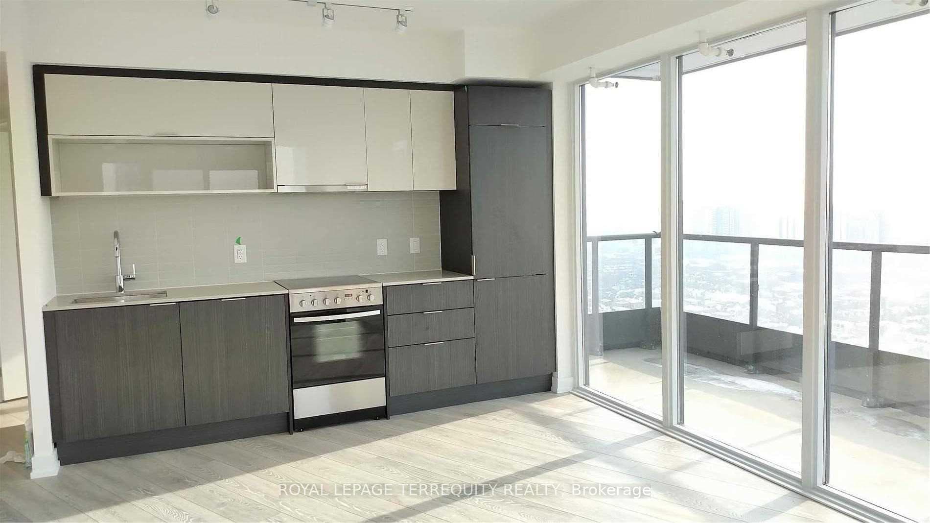 159 Wellesley Street Unit 2908 photo 4