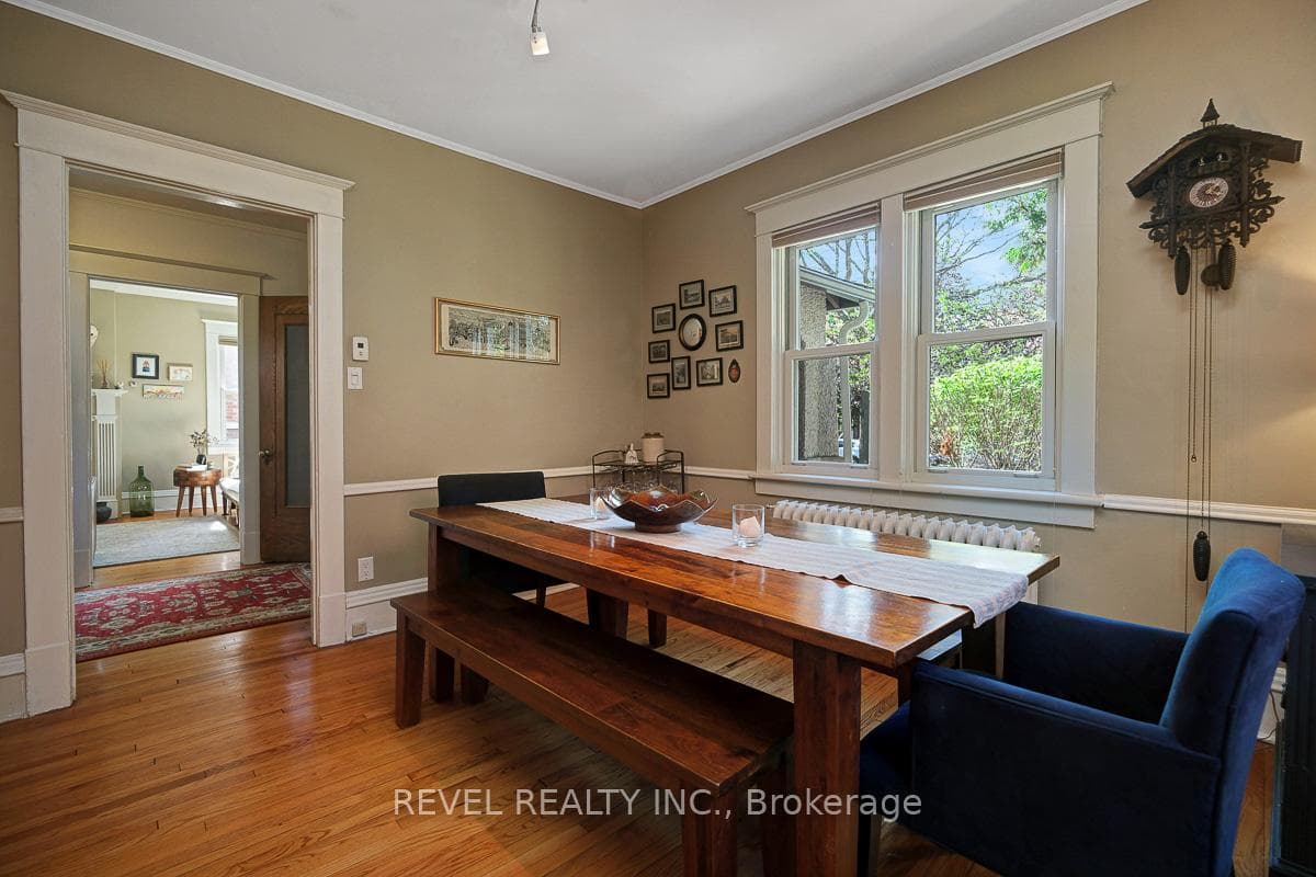 320 CLEMOW Avenue photo 12