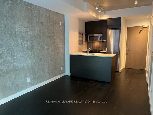 90 Broadview Avenue Unit 513 photo 2