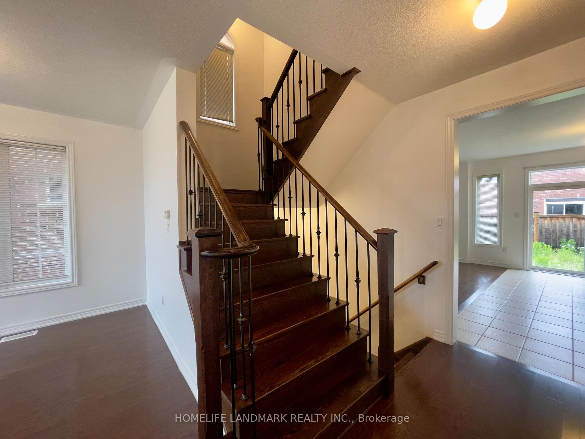 70 Barnstone Drive photo 9