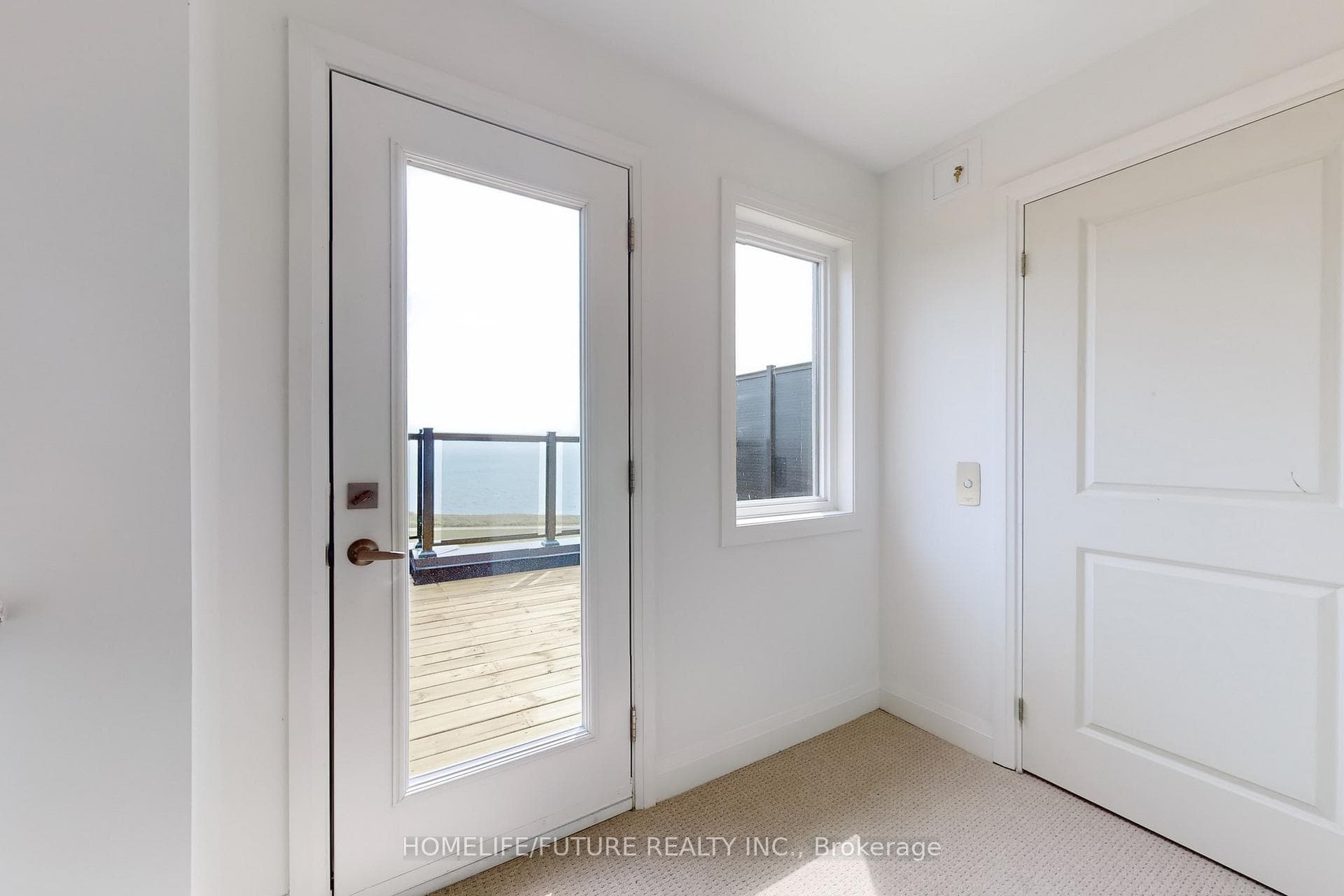 587 Port Darlington Road photo 29
