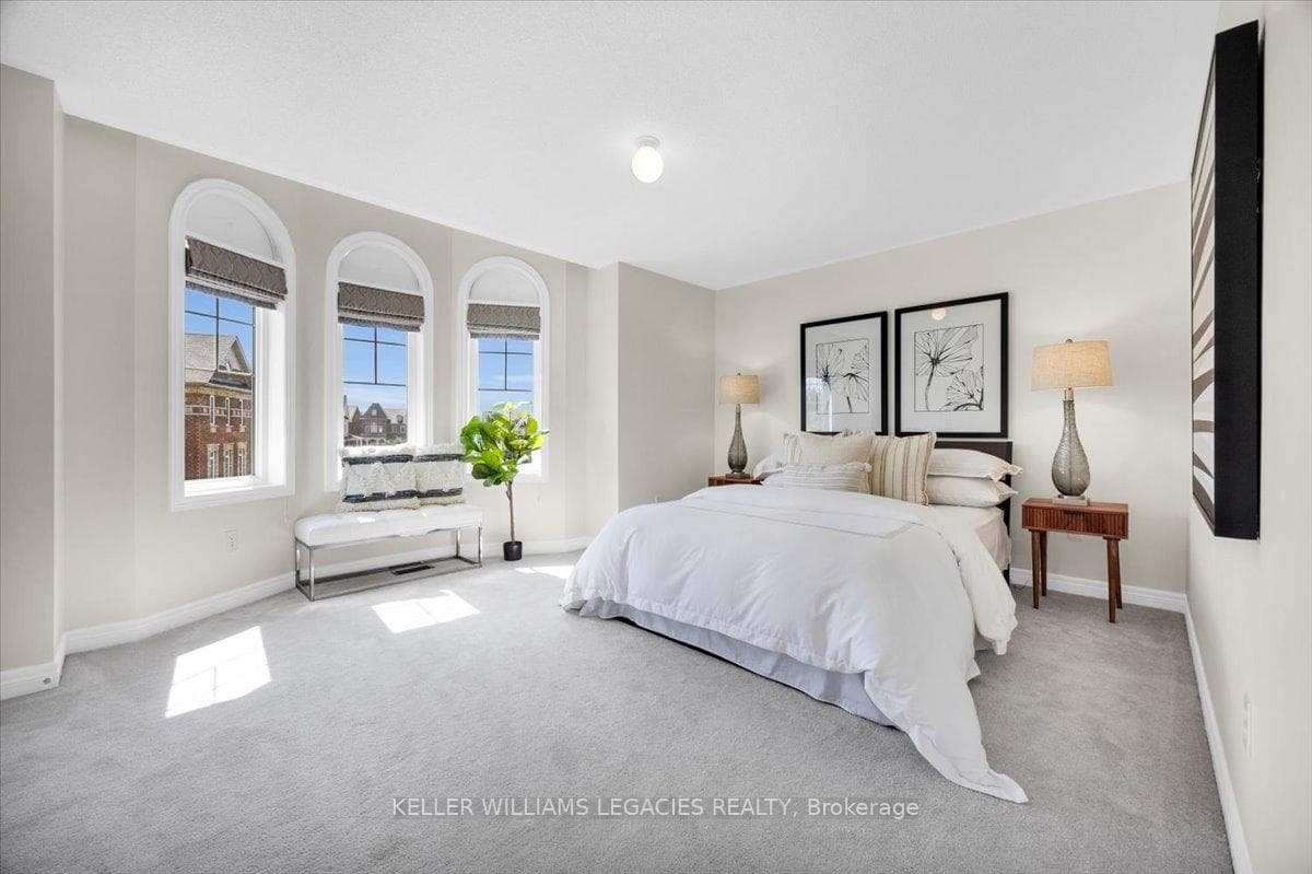 208 Greenwood Road photo 29