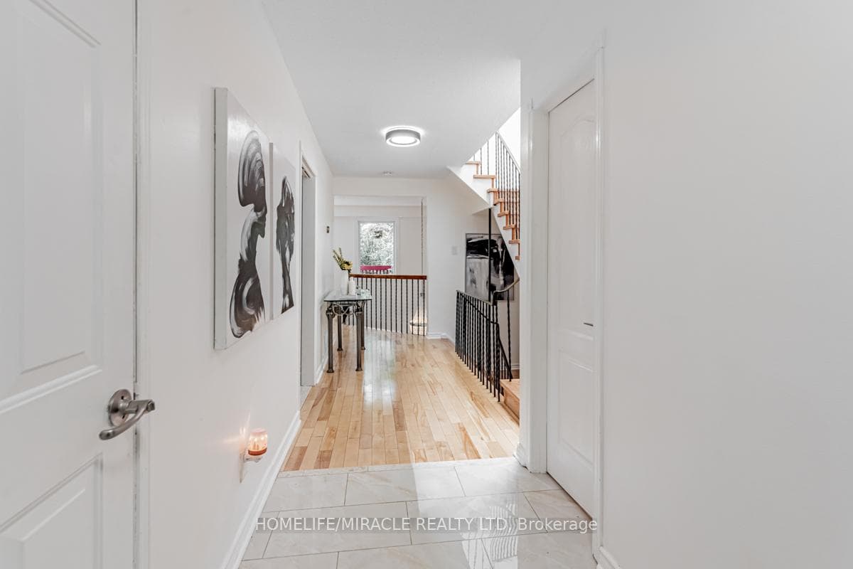 545 Woodbine Avenue photo 3