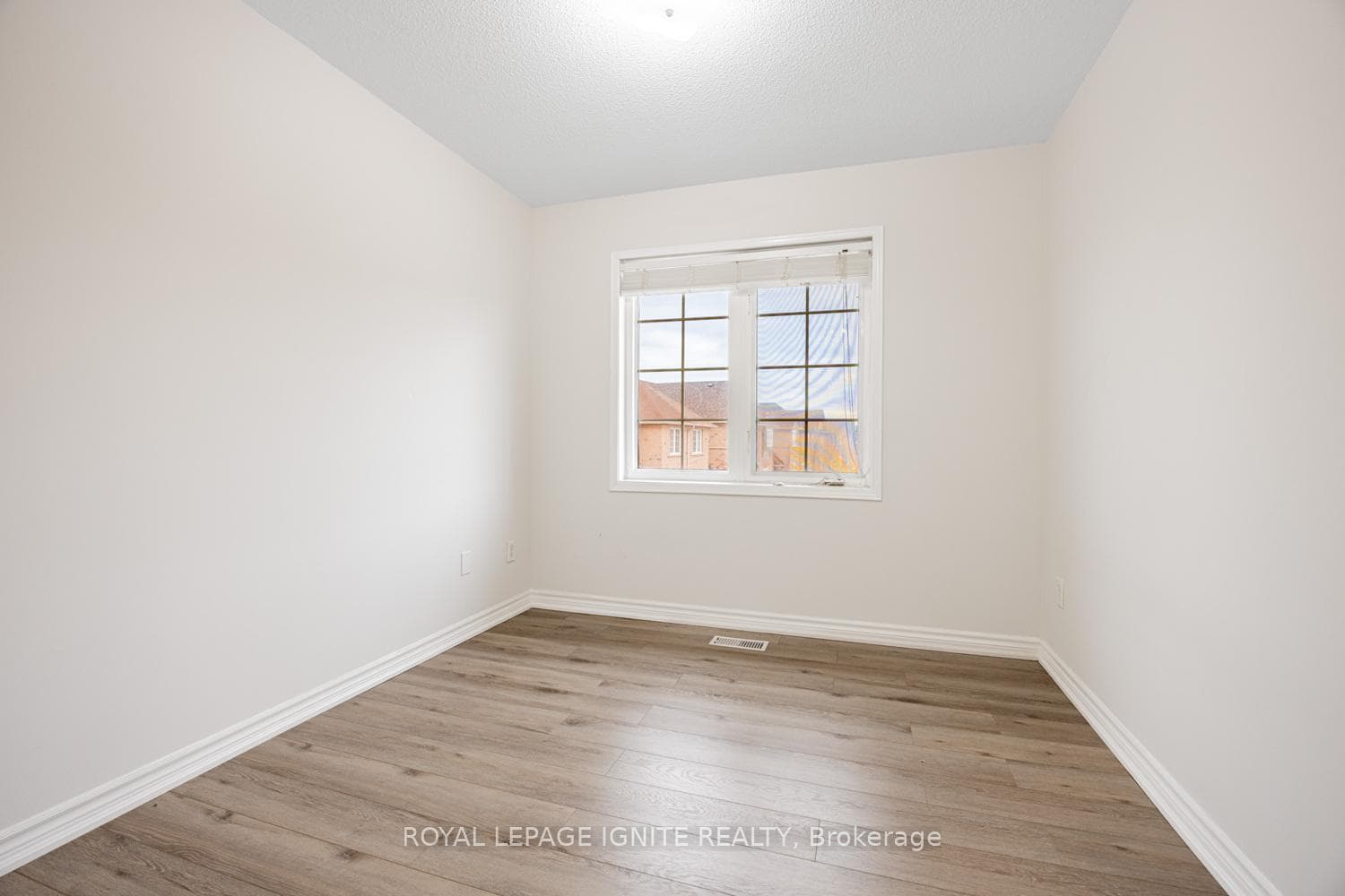 3356 Redpath Circle photo 20