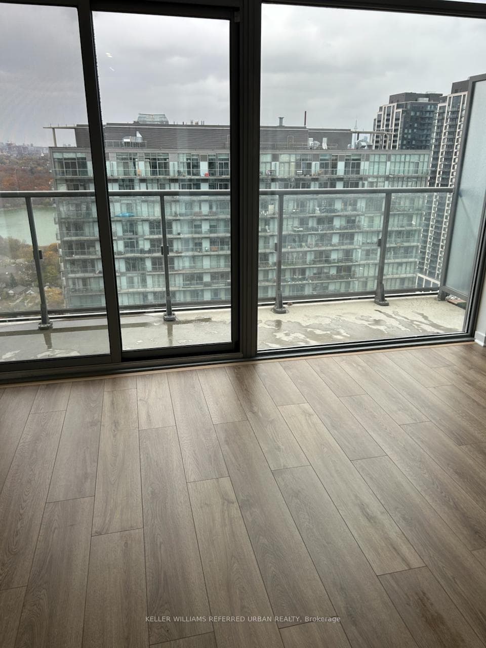 105 The Queensway Way Unit 3013 photo 10