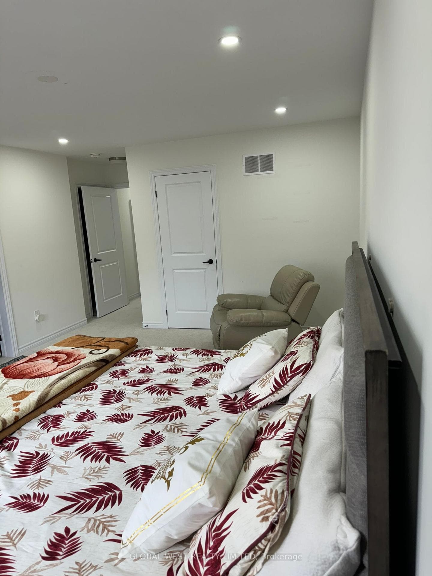 490 parent Place photo 33
