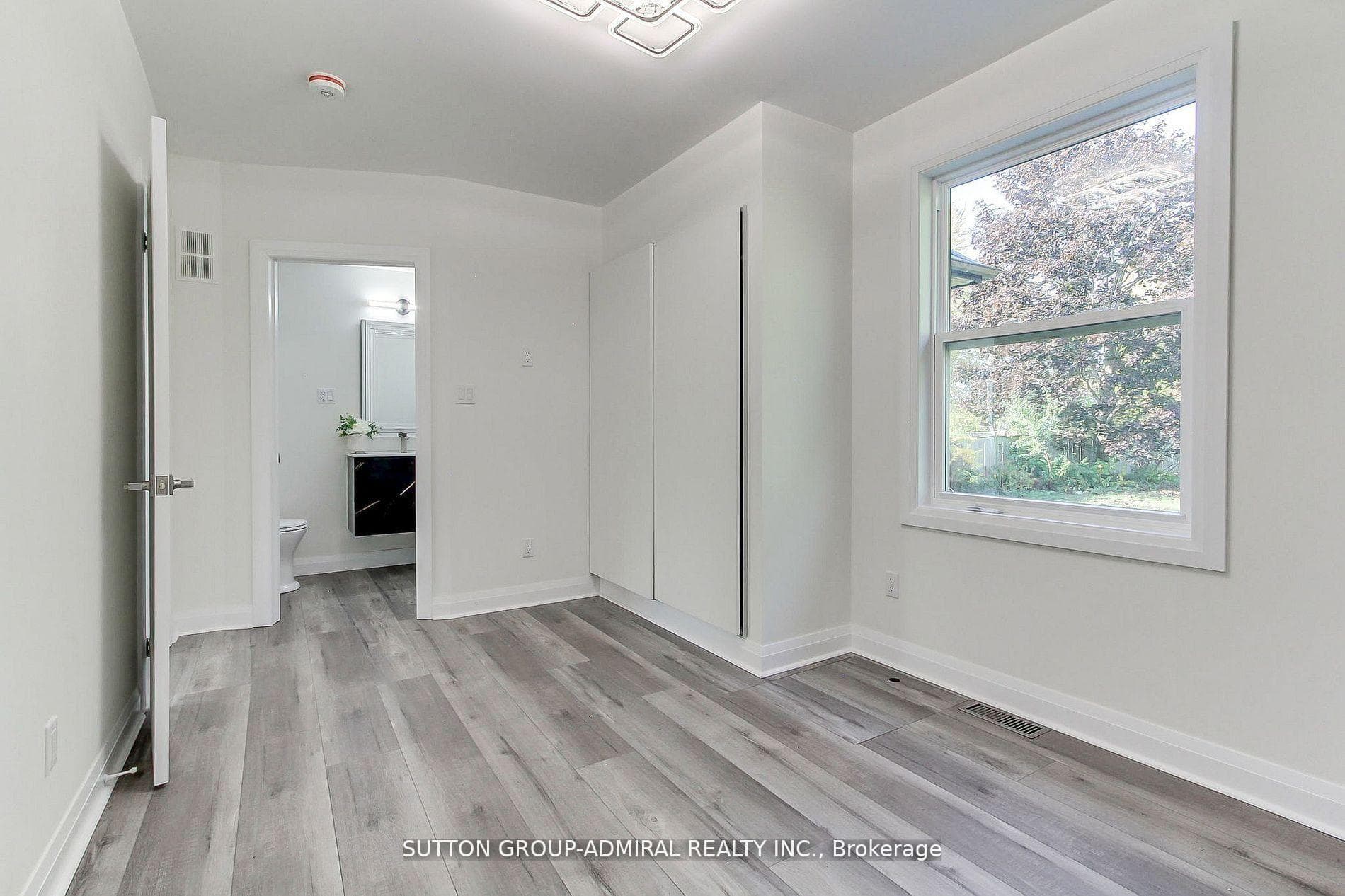 836 Montsell Avenue photo 23