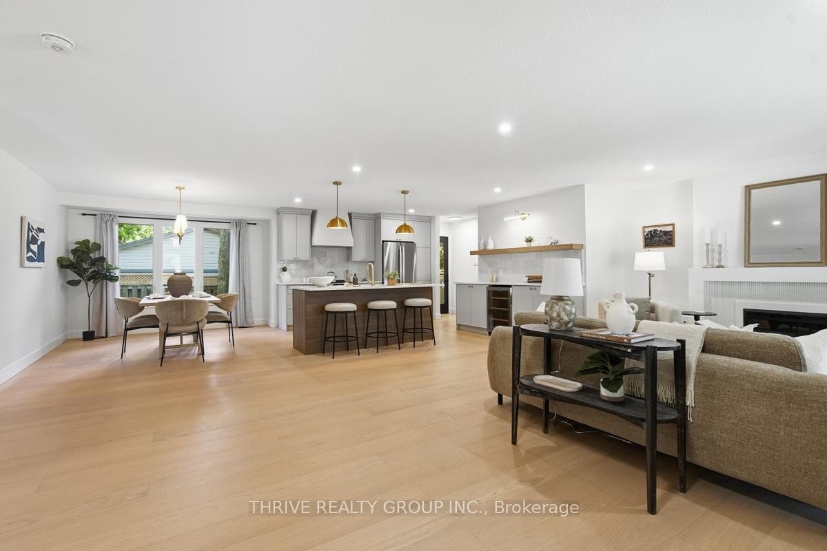 744 Barclay Road photo 8