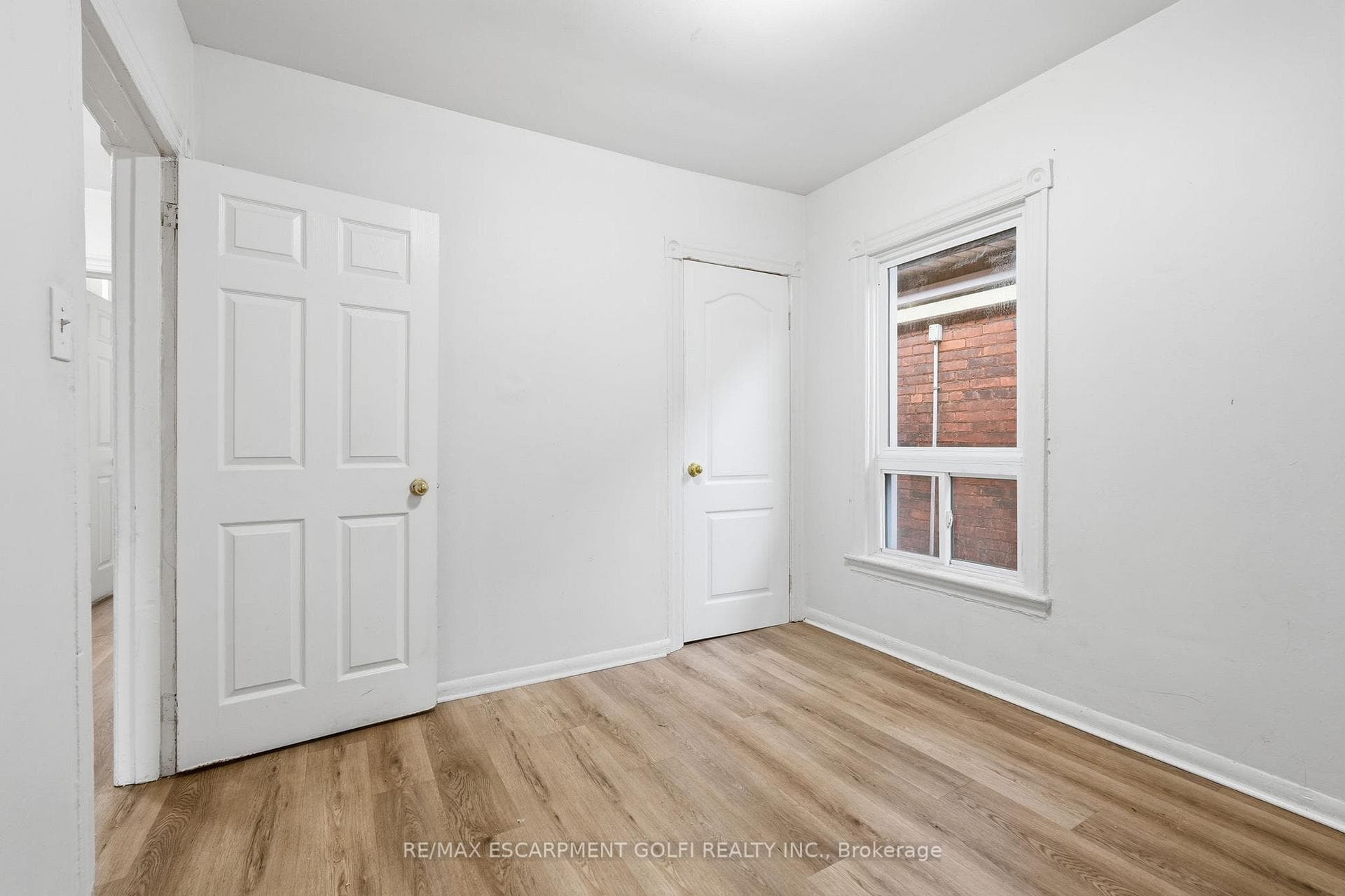 39 Burlington Street photo 18